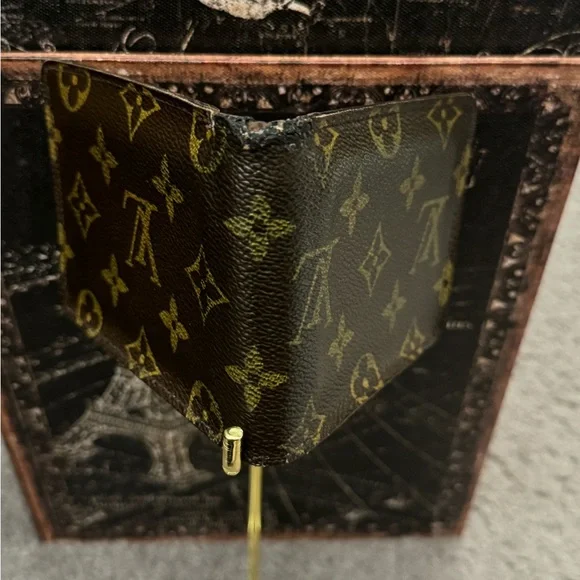 Louis Vuitton men’s multiple monogram wallet.